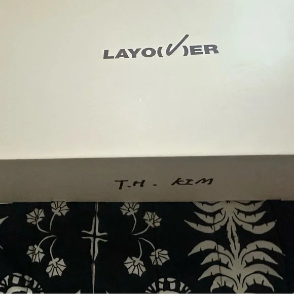 BTS MERCH BOX 17 Layover V Taehyung ARMY Official Membership Pack Full Set - Picture 7 of 15